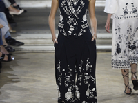 Кубинские мотивы в новой коллекции Temperley London