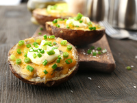 Запеченный картофель в духовке с сыром