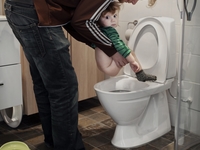 Папина забота: Когда дети остаются наедине с отцами