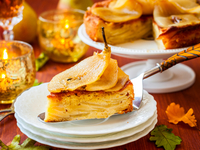 Шарлотка с грушами