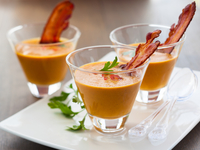 Тыквенный суп с нутом и беконом