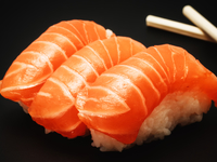 Нигири-суши с лососем