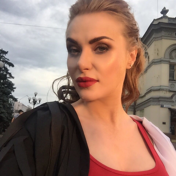 Слава из НЕАНГЕЛОВ снялась в пикантной фотосессии с мужем