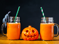 Рецепты на Хэллоуин: Морковно-яблочный смузи
