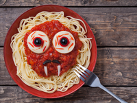 Рецепты на Хэллоуин: спагетти Вампир