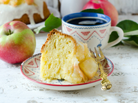 Пирог на кефире: Три рецепта с яблоками