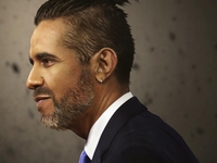 Модные эксперименты: Мировые лидеры с хипстерскими прическами