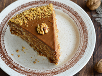 Торт с вареной сгущенкой: Три вкусные идеи