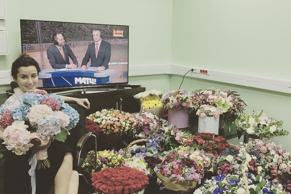 instagram.com/tina_kandelaki