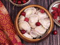 Как приготовить вареники с малиной