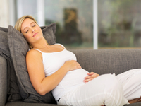 Боль в спине во время беременности: что делать