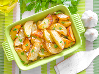 Запеченный картофель с чесноком