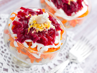 Салат из сельди, моркови и свеклы