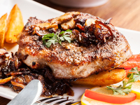 Свинина по-лионски