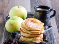 Мамам на заметку: Яблочные оладьи с “секретиком”