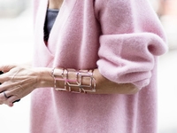 Как продлить жизнь любимому свитеру: 5 правил по уходу за кашемиром