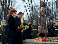 День памяти жертв голодоморов: Как известные украинцы почтили память