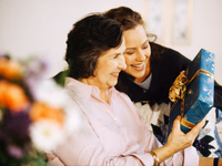 Новый год 2016: Что подарить маме