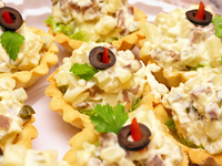 Рецепты на Новый год: Корзинки с мясным ассорти