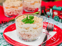 Салаты на Новый год: Рецепт с курицей и орехами