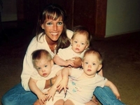 После пожара сестры потеряли маму и свои милые лица, но не веру