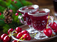 Горячий вишневый сидр