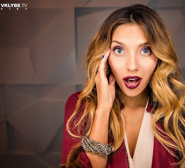 В чем встречать Новый год 2016: Модный совет от Регины Тодоренко