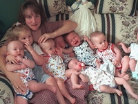 18 лет спустя: Как сложилась судьба первой в мире семерни