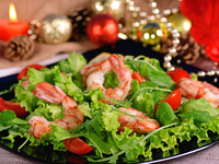 Салаты на Новый год: ТОП-5 рецептов с креветками и авокадо