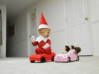 Папа сделал милую новогоднюю фотосессию для своего сына