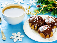 Десерты на Новый год: Три рецепта профитролей