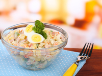 Меню на Новый год: ТОП-10 салатов с курицей