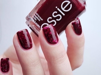 До Нового года пол часа: Экспресс маникюр