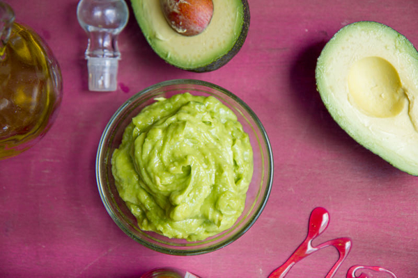 Идеальная кожа на Новый год: Простые и эффективные маски