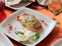 Форель в сливочно-грибном соусе