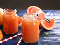 Детокс-коктейль с грейпфрутом и мятой