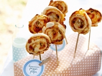 Что приготовить детям на выходные: пицца на палочке