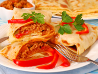 Блины с мясом: Три идеи для завтрака