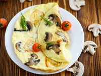 Омлет с грибами и сыром