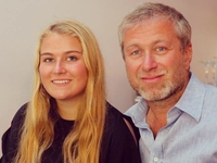 Дочь Абрамовича ответила на критику подписчиков