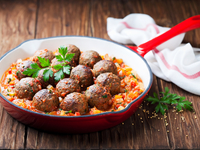 Фрикадельки в томатном соусе: ТОП-5 рецептов