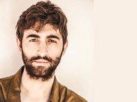 Итальянский актер умер после попытки самоубийства на сцене