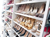 Обувной рай: звезды показали свои гардеробные