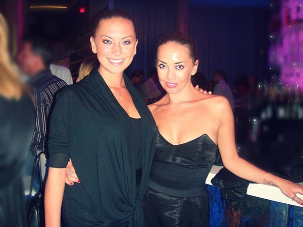 Наталья Фриске опубликовала фото покойной сестры