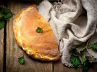 Пицца Кальцоне: Три вкусные идеи