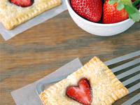 Выпечка на День Валентина: Пирожки с клубникой и нутеллой