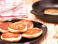 Творожно-яблочные оладьи