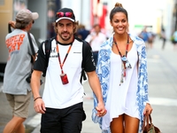 Двукратный чемпион мира Формулы 1 женится на модели– СМИ