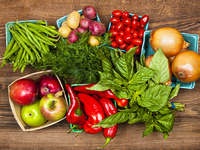 Есть и не толстеть: список продуктов, которые можно есть перед сном