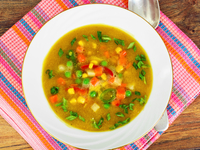 Постный суп с кукурузой и горошком